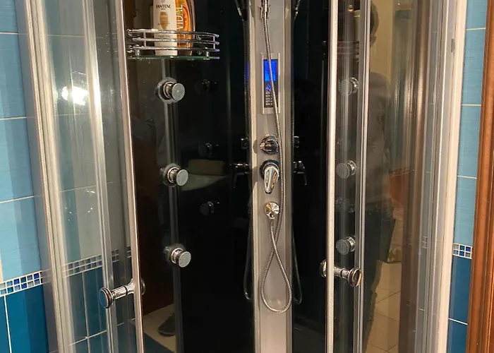 Confortevole Con Doccia Idromassaggio Turin